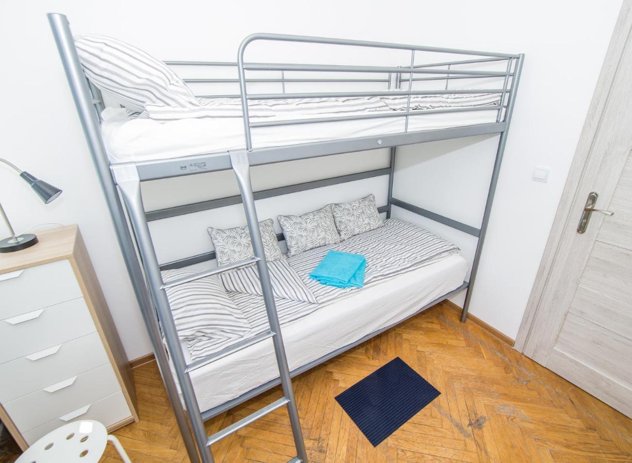 Uwh Hostel 그단스크 외부 사진